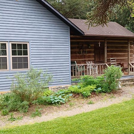 Restored1850S Log Cabin, With Gazebo And Gardens! 1 Mile To Downtown Weaverville Zewnętrze zdjęcie