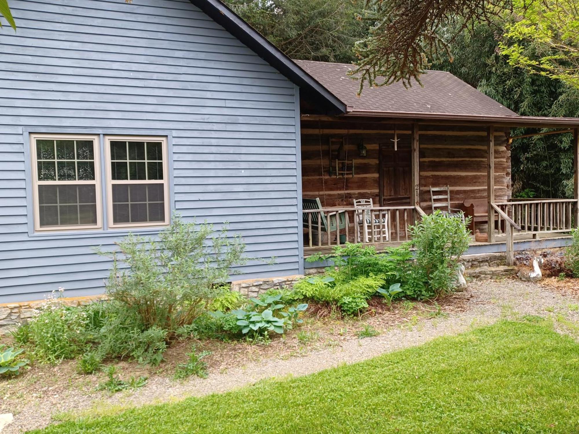 Restored1850S Log Cabin, With Gazebo And Gardens! 1 Mile To Downtown Weaverville Zewnętrze zdjęcie