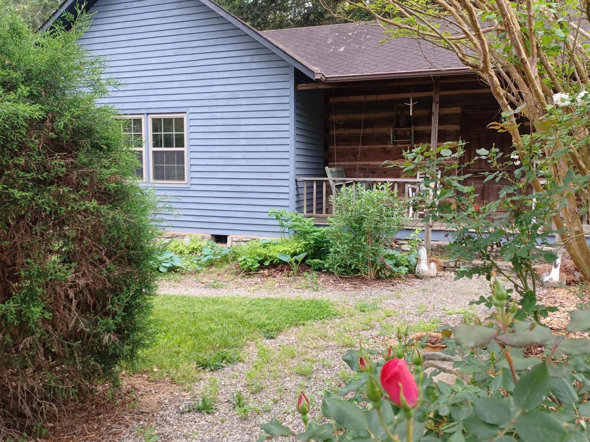 Restored1850S Log Cabin, With Gazebo And Gardens! 1 Mile To Downtown Weaverville Zewnętrze zdjęcie