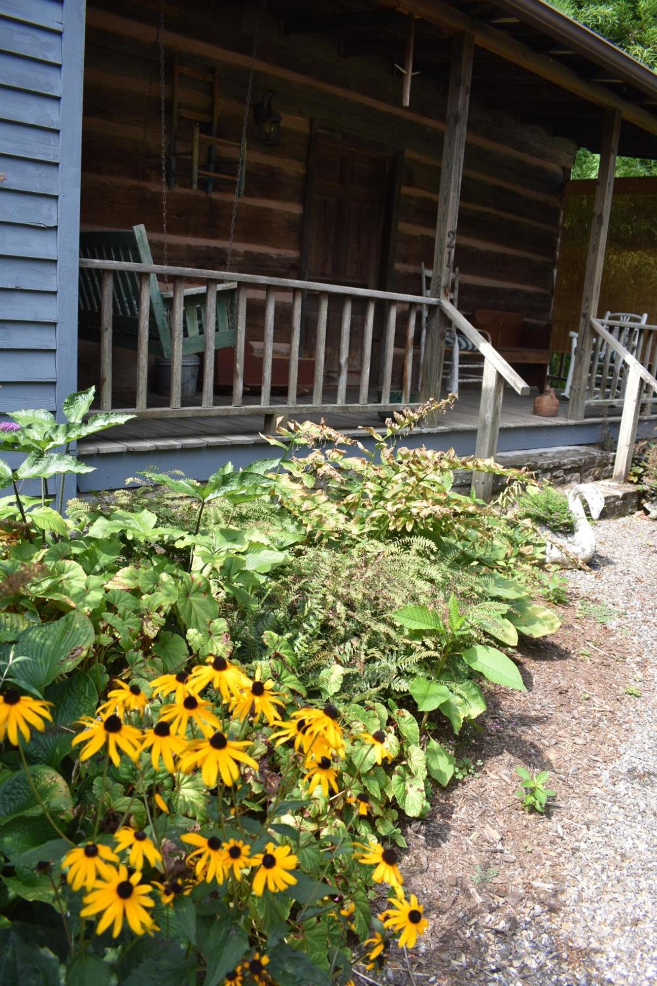 Restored1850S Log Cabin, With Gazebo And Gardens! 1 Mile To Downtown Weaverville Zewnętrze zdjęcie