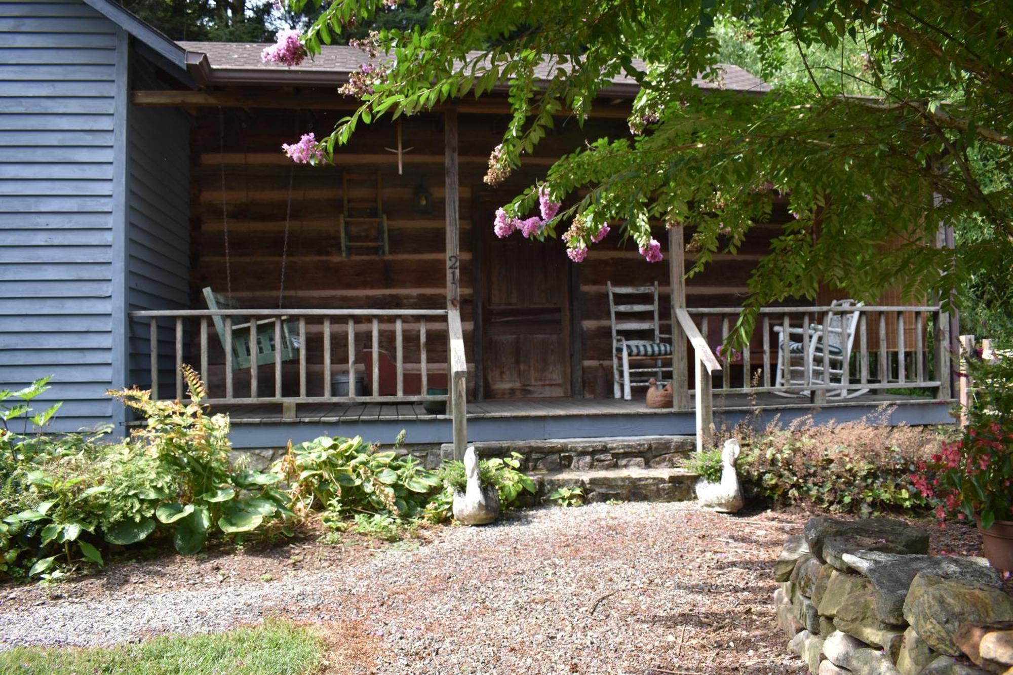 Restored1850S Log Cabin, With Gazebo And Gardens! 1 Mile To Downtown Weaverville Zewnętrze zdjęcie