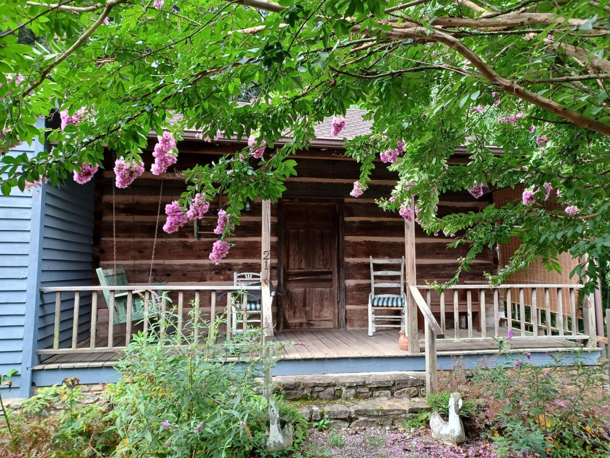 Restored1850S Log Cabin, With Gazebo And Gardens! 1 Mile To Downtown Weaverville Zewnętrze zdjęcie